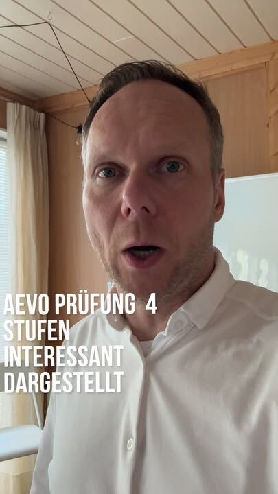 AEVO-Hack: Vierstufenmethode mal anders!
Der Klassiker „Flexscheibe tauschen“ – kreativ umgesetzt mit Struktur, Bildern & Sicherheitsaspekten. 

Wie du’s besser machst? Zeig ich dir im Video!

Infoveranstaltung: 28.10.2025 – 09:00 Uhr
🔗 Anmeldung & mehr: https://lmy.de/PMGgB

Mehr Infos: aevo-campus.de

#AEVO #Ausbilderschein #AusbilderTipps #Vierstufenmethode #Prüfungsvorbereitung #JensKleinat